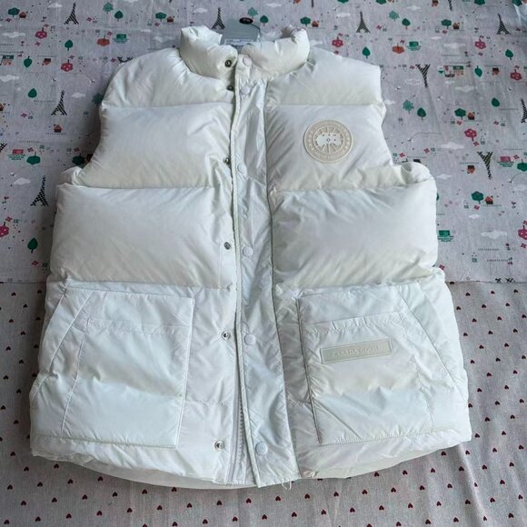 White Canada Goose Freestyle Vest Womens - Picture 1 of 14